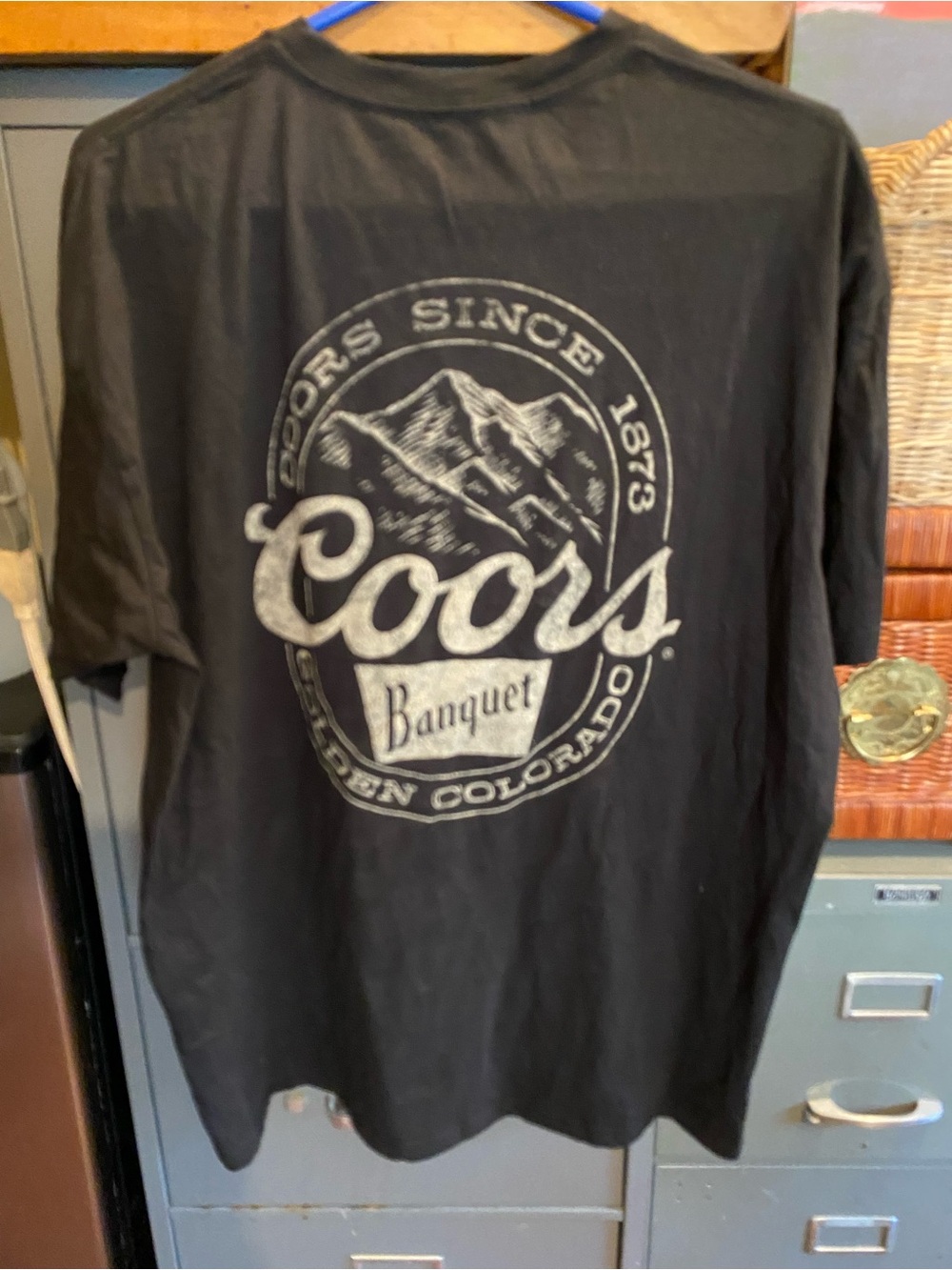 Men’s Size XL Black Coors Beer Logo T-Shirt Excellent Condition